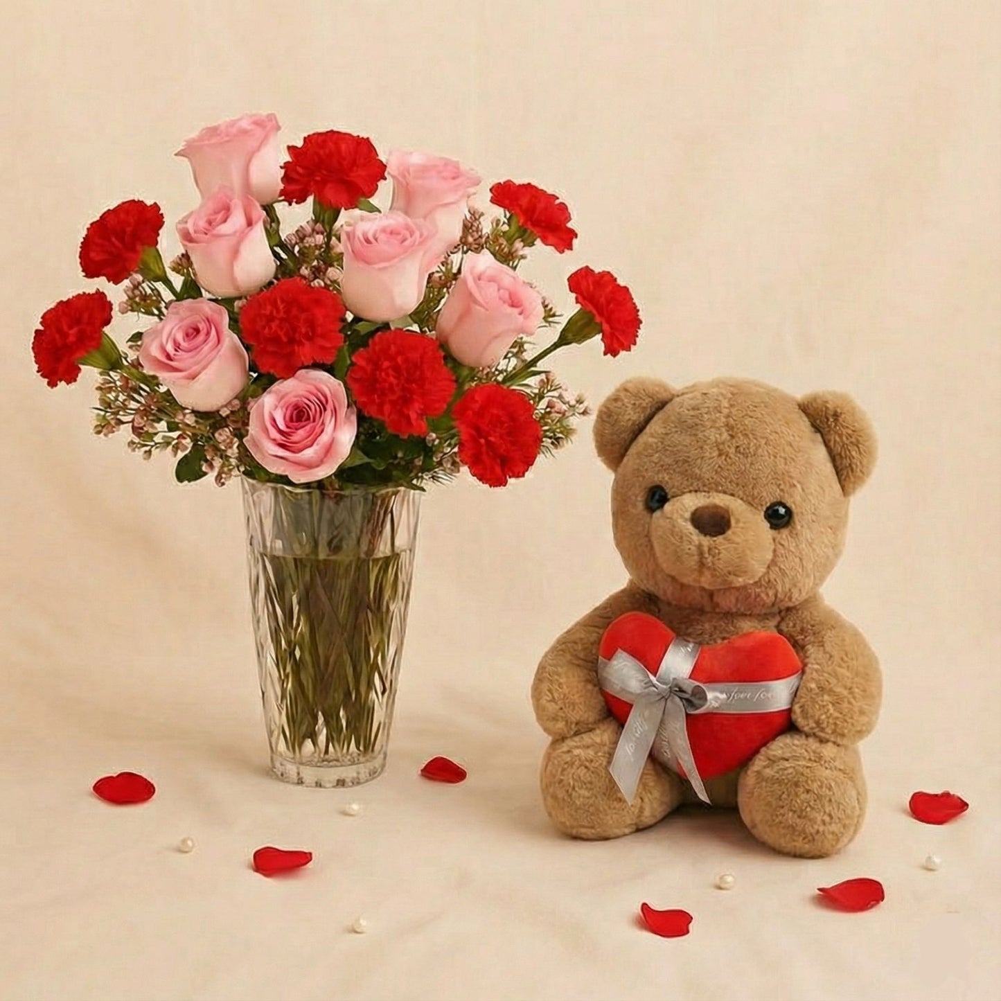 Raqia | 21 Red n Pink Flower Vase With Teddy Bear