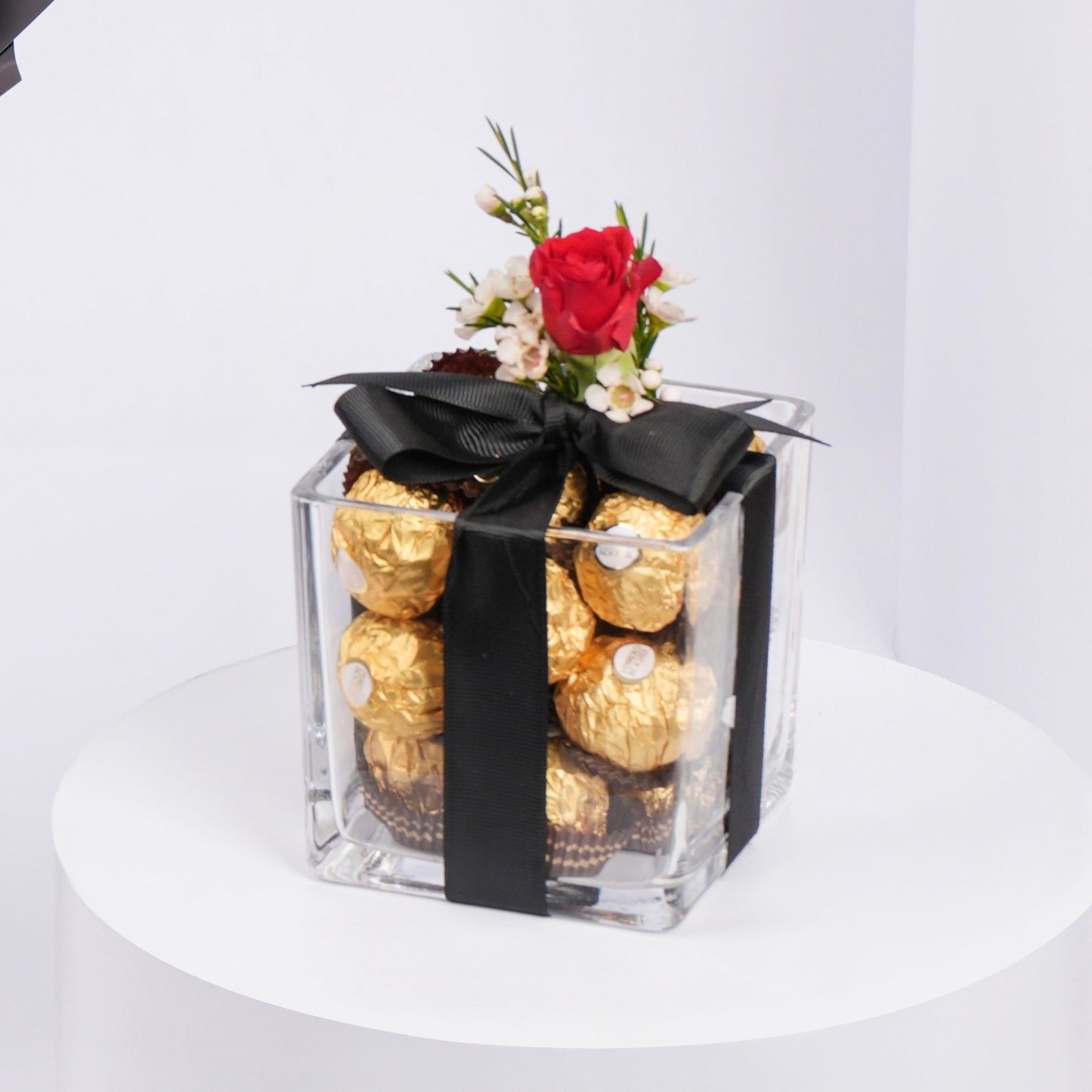 Red Roses Bouquet with Ferrero Rocher Chocolates