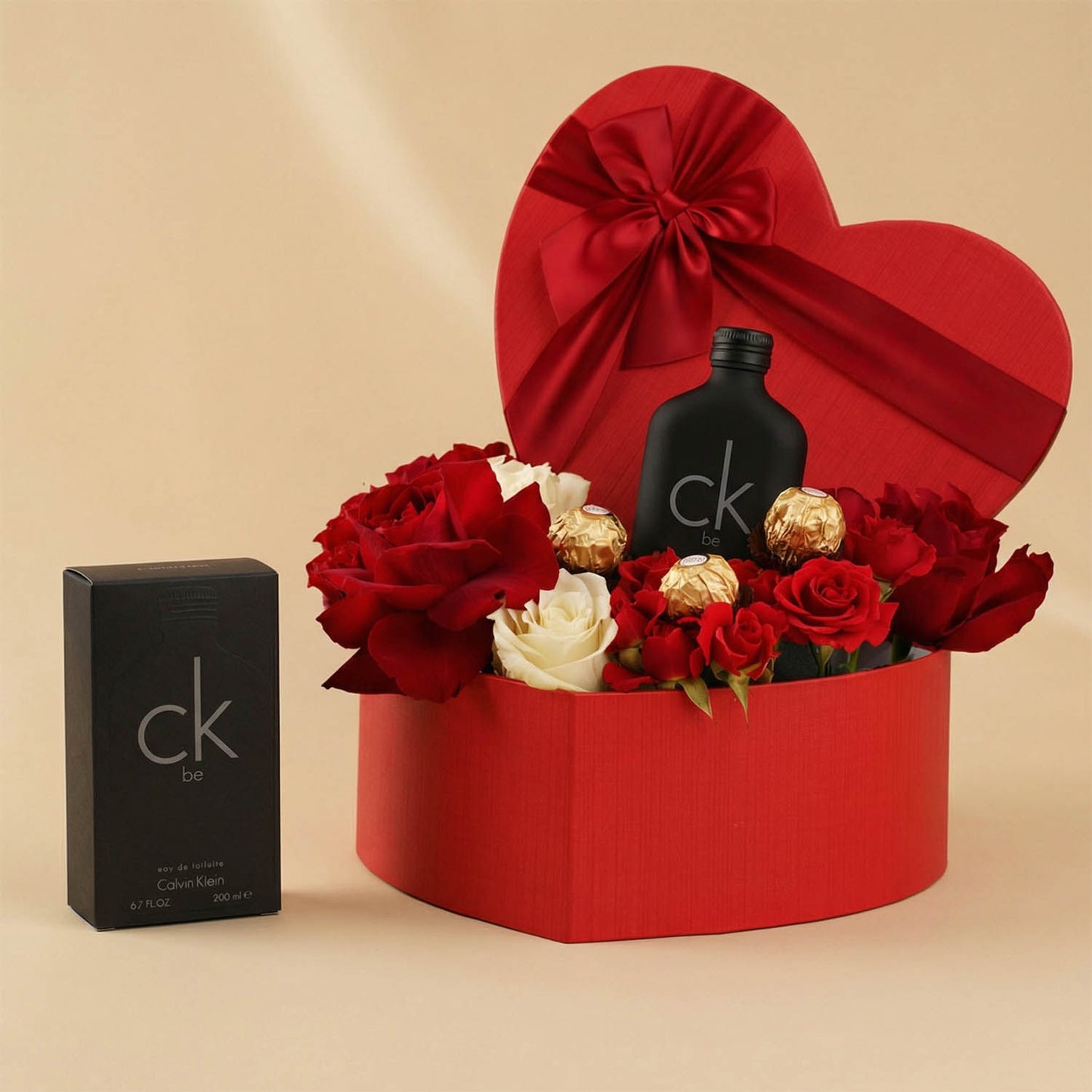 عطر سي كيه بي مع بوكس ورد شكل قلب