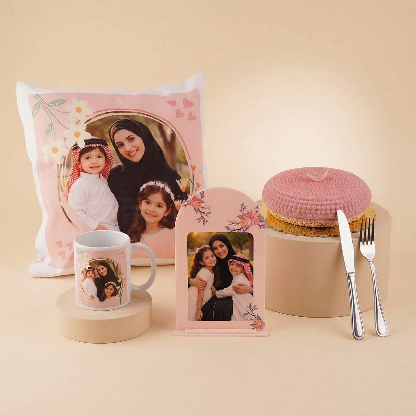 Personalized Gift Set for Mom & Cake