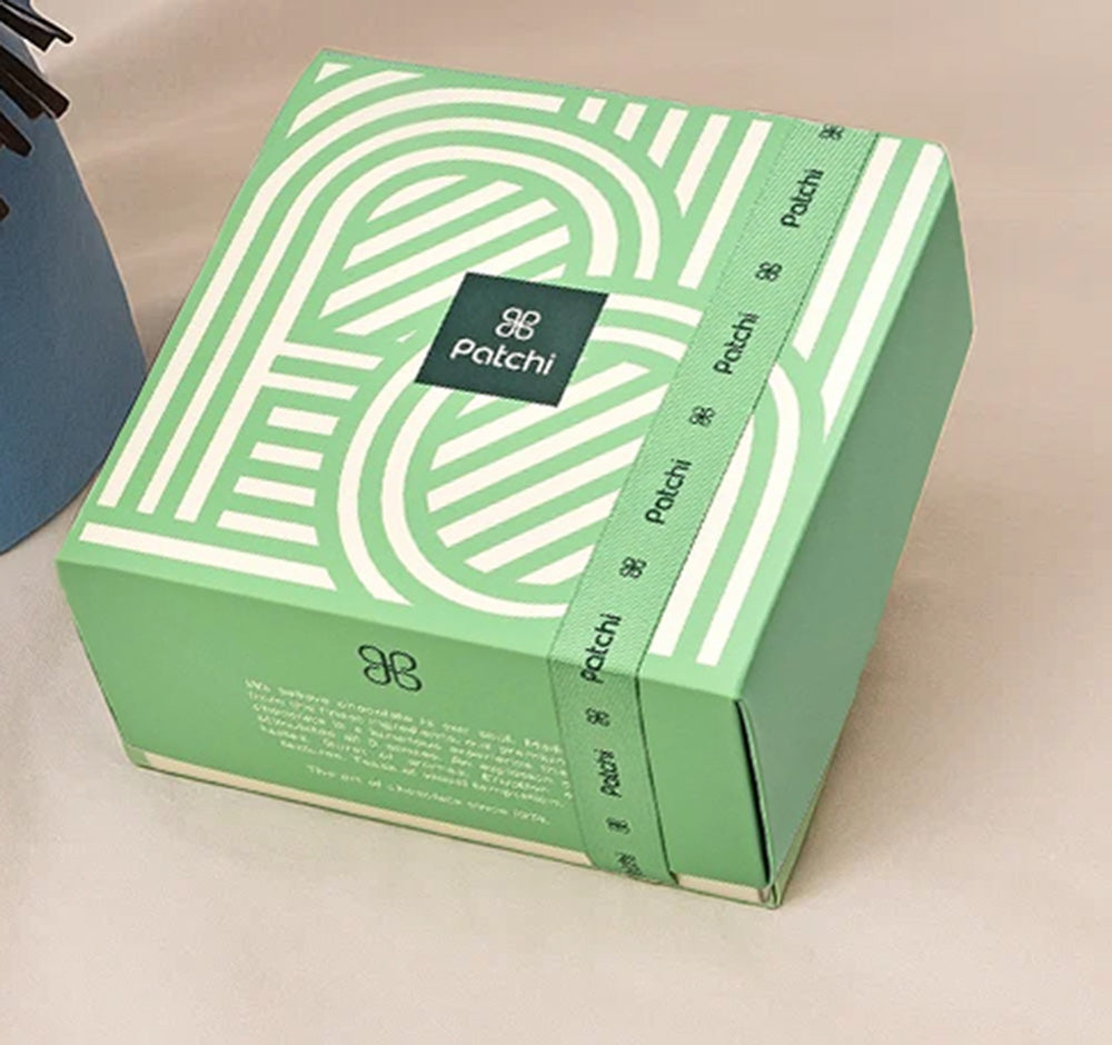 Royal Roses Bouquet And Patchi Chocolate Combo