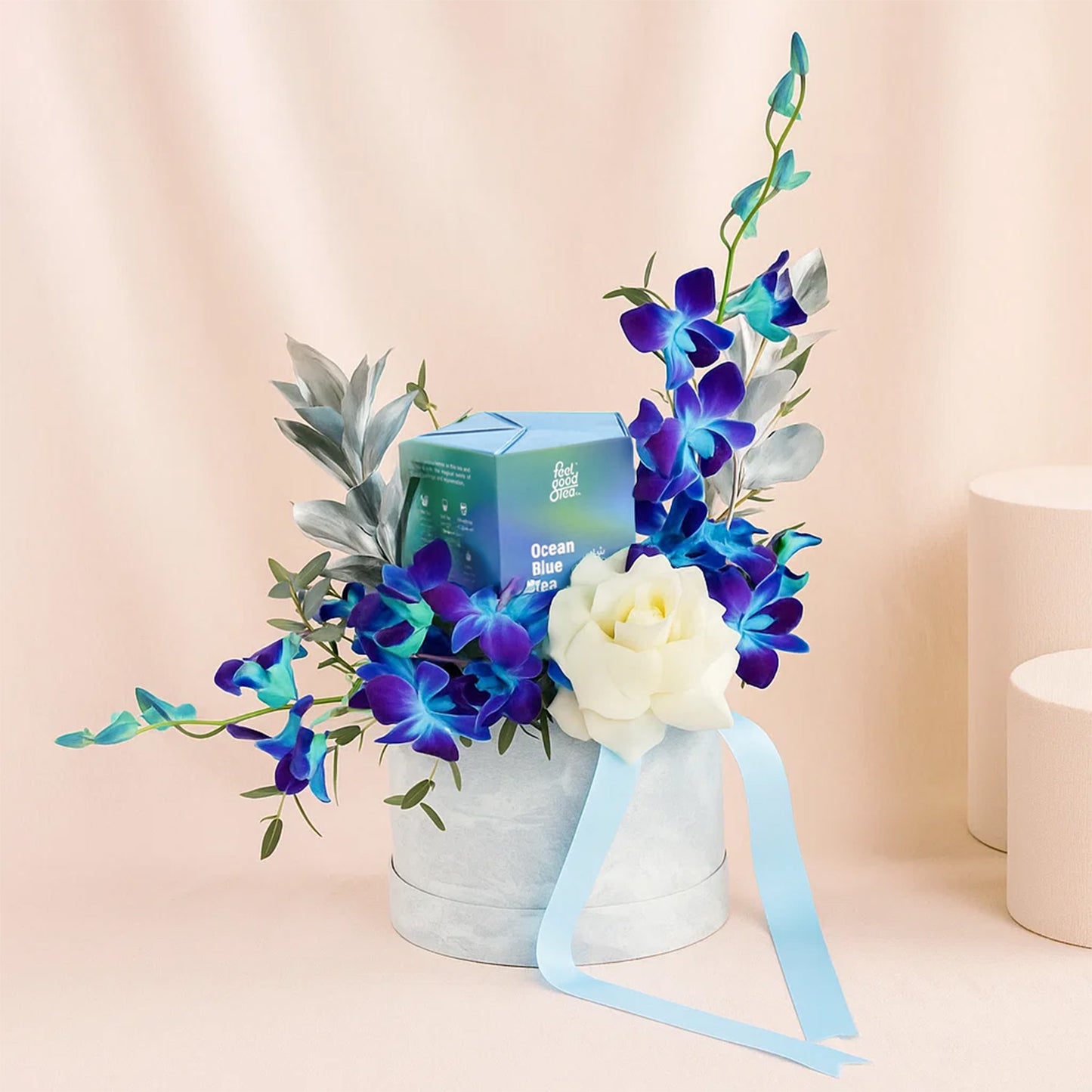 Ocean Blue Tea With Orchid n Rose Flower Box