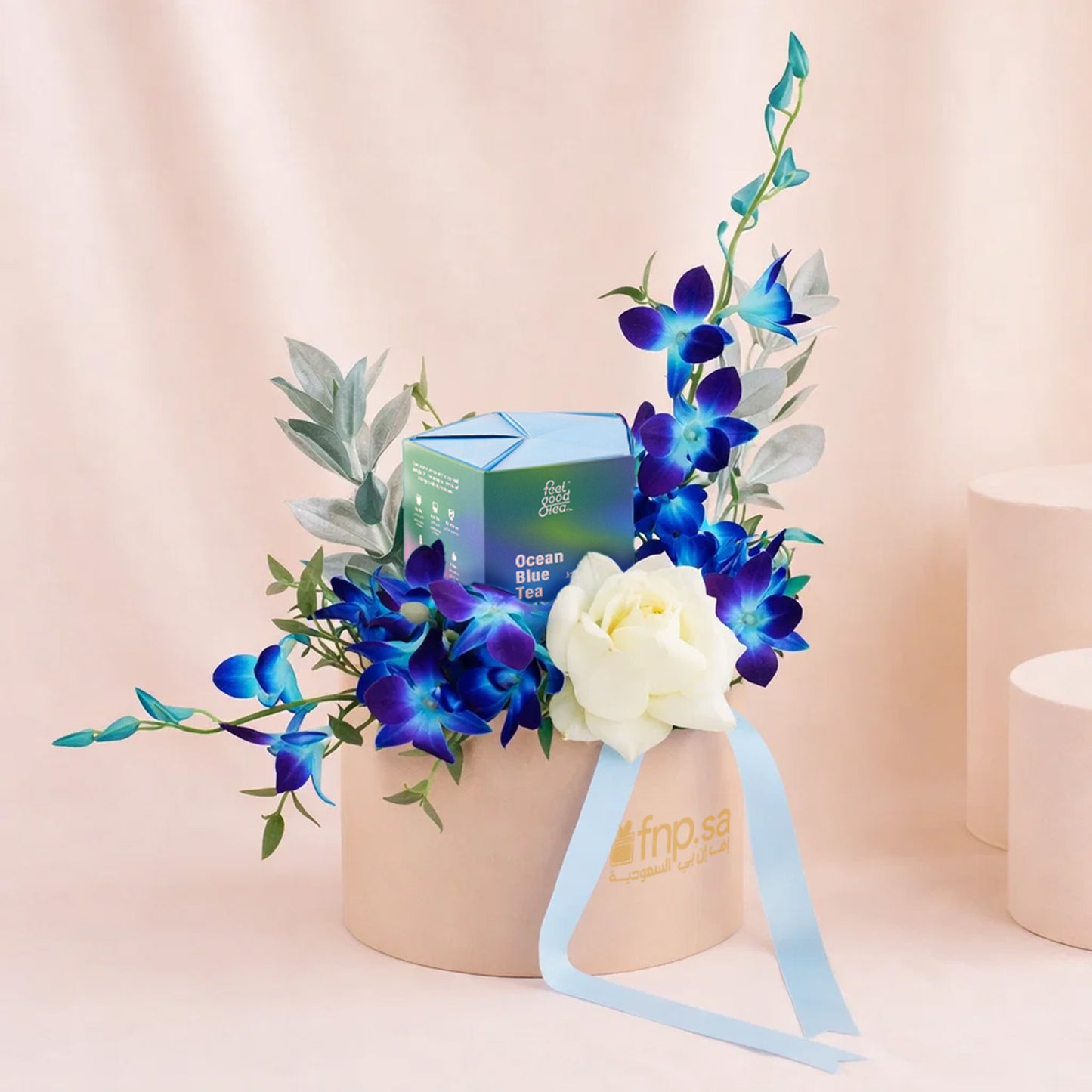 Ocean Blue Tea With Orchid n Rose Flower Box