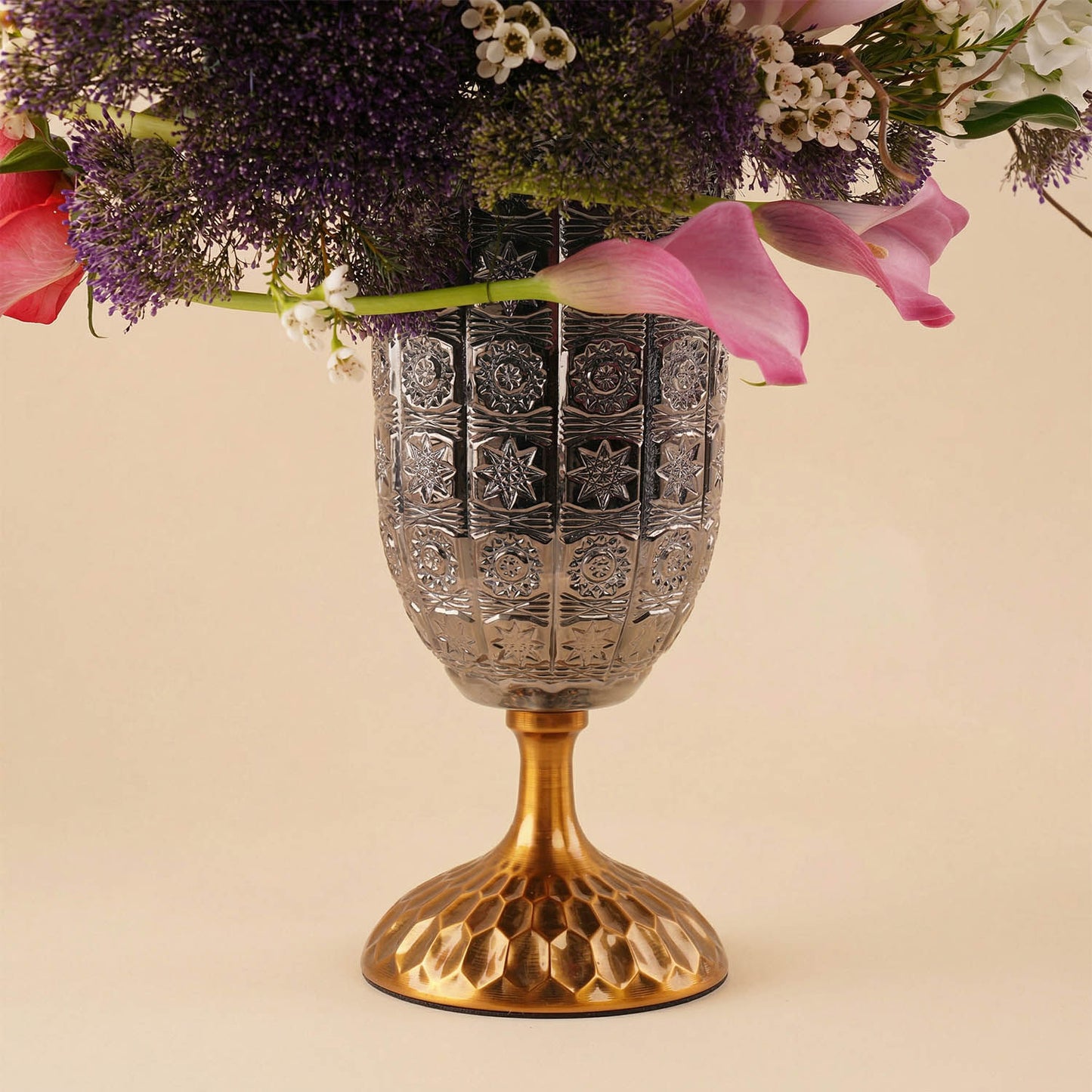 Elite Lily Vase