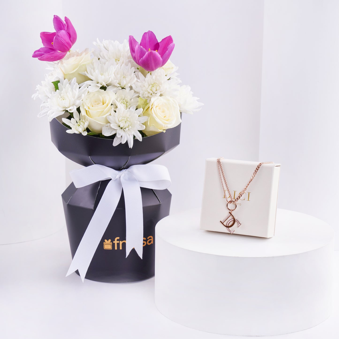 DICCI Aurora Women Necklace n Flower Bouquet
