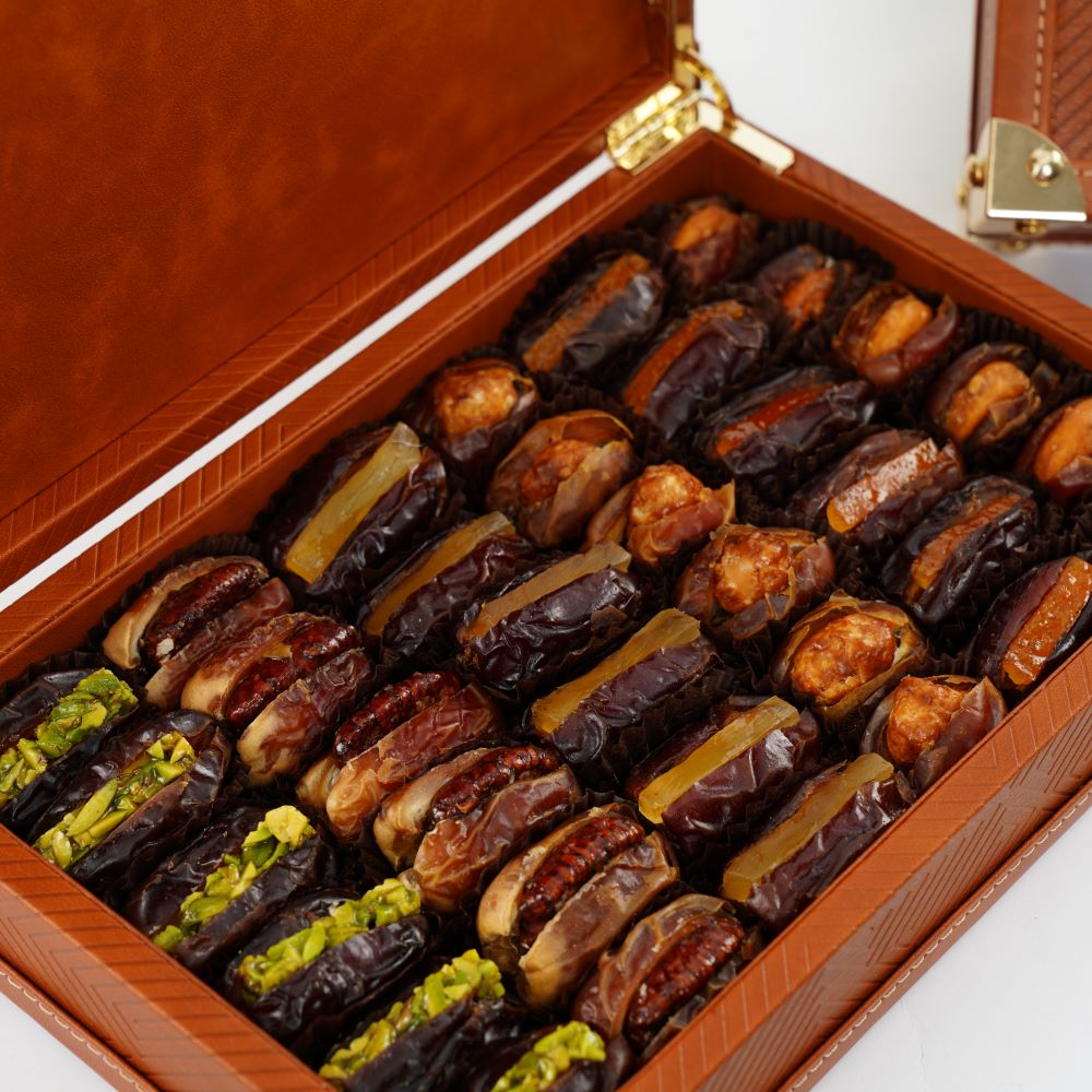 Bateel Leather Gift Box n Flowers