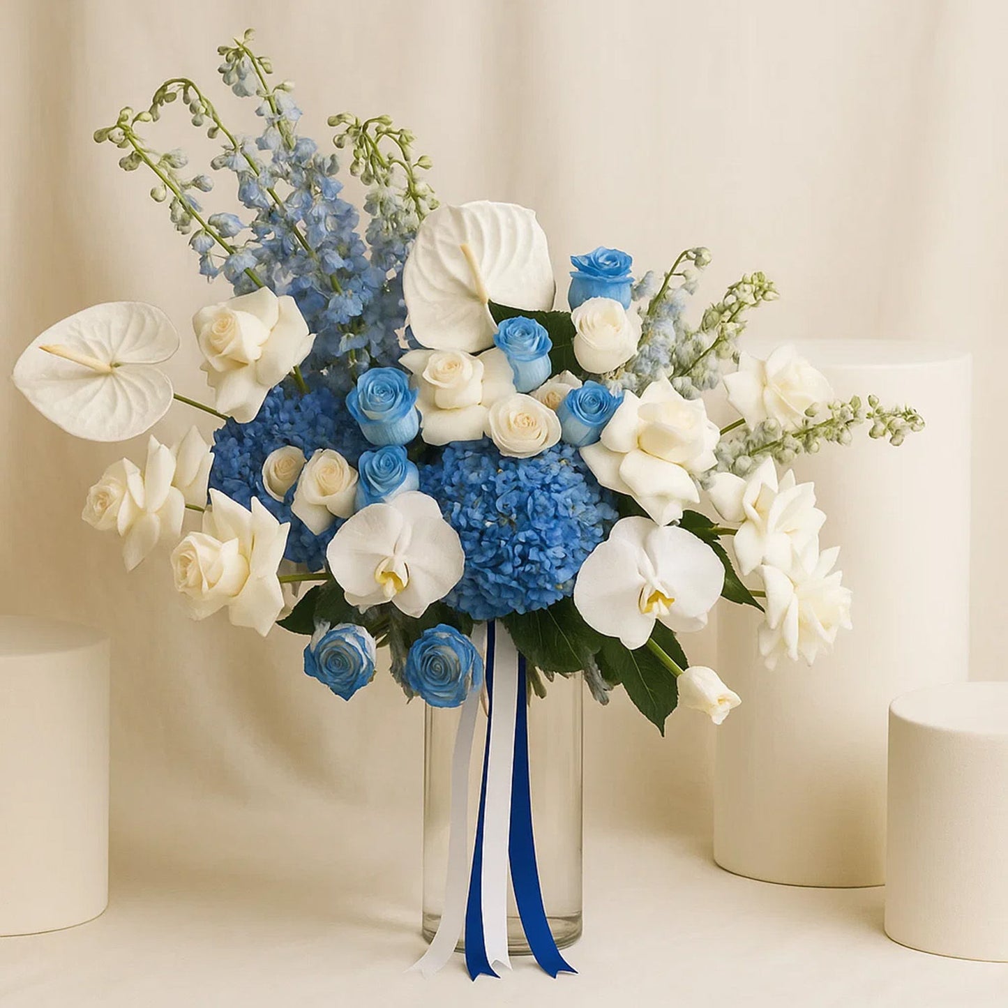 فاتن | تنسيق ورد أزرق و أبيض