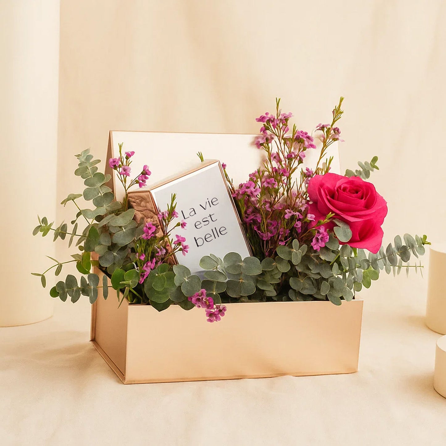 بوكس بيبي روز و عطر لافي إيه بيل نسائي