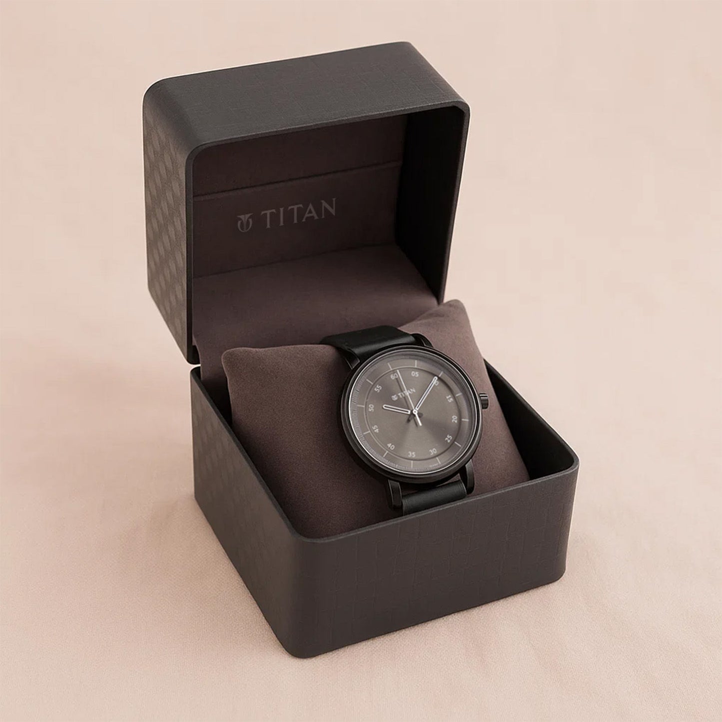 Luxury Titan Watch n Flower Box For Him