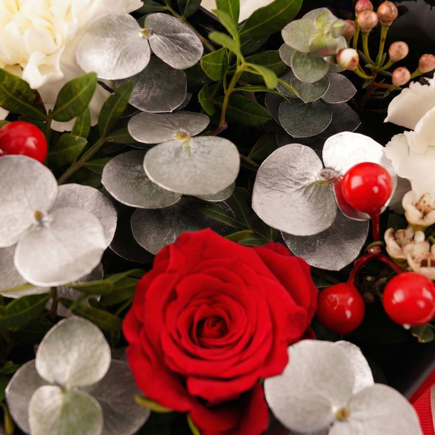 سلة ورد وهدايا أمنيات العام