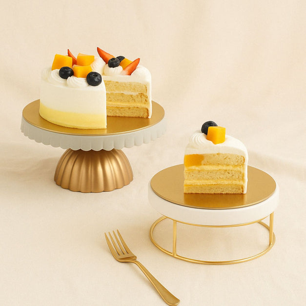 كيك بالمانجو  وقطع الفاكهة