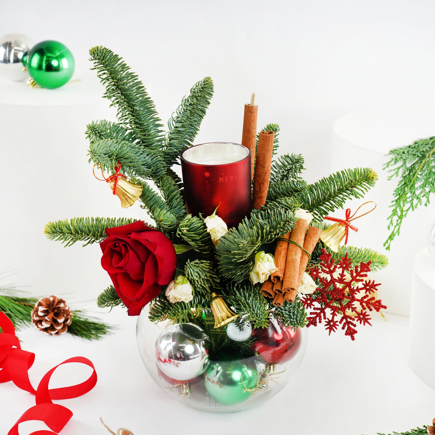 Season's Greetings Festive Flower Vase