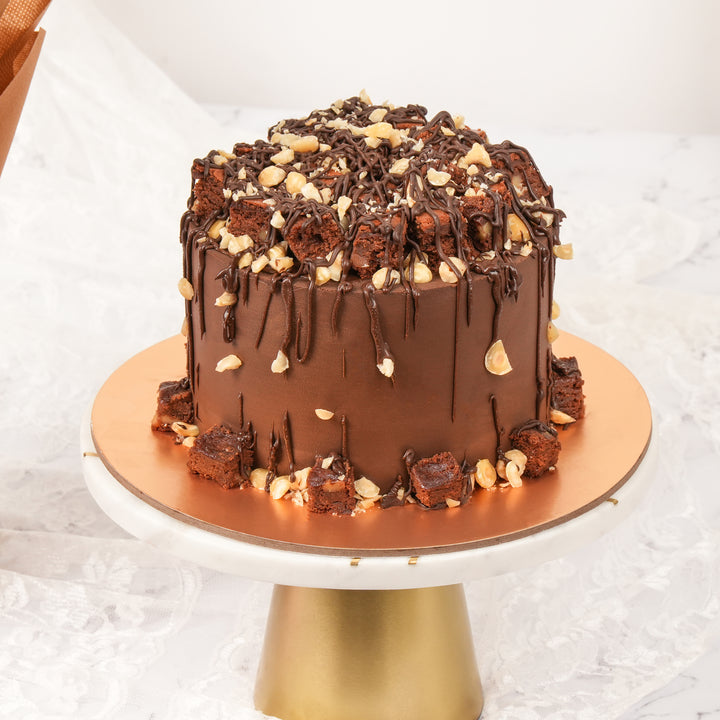 Delicate Roses Flower Bouquet n Chocolate Cake