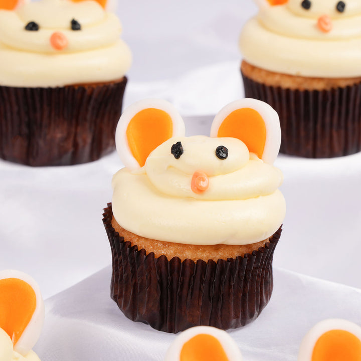 Fun Time Bunny Cupcakes 6 Pieces