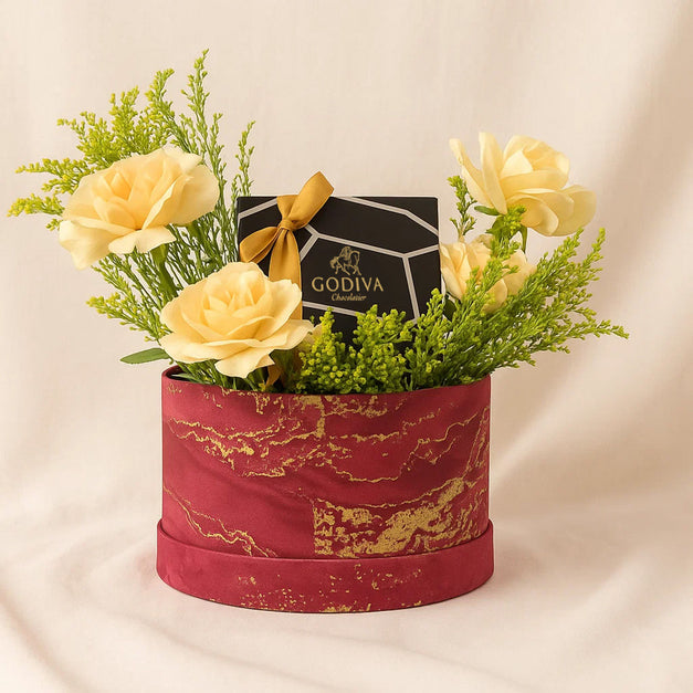 بوكس ورد أصفر مع علبة جوديفا