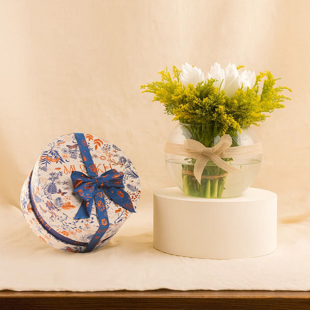 MUNIKH Chocolate Symphony n White Tulip Vase