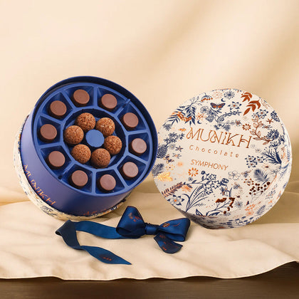 MUNIKH Chocolate Symphony n White Tulip Vase