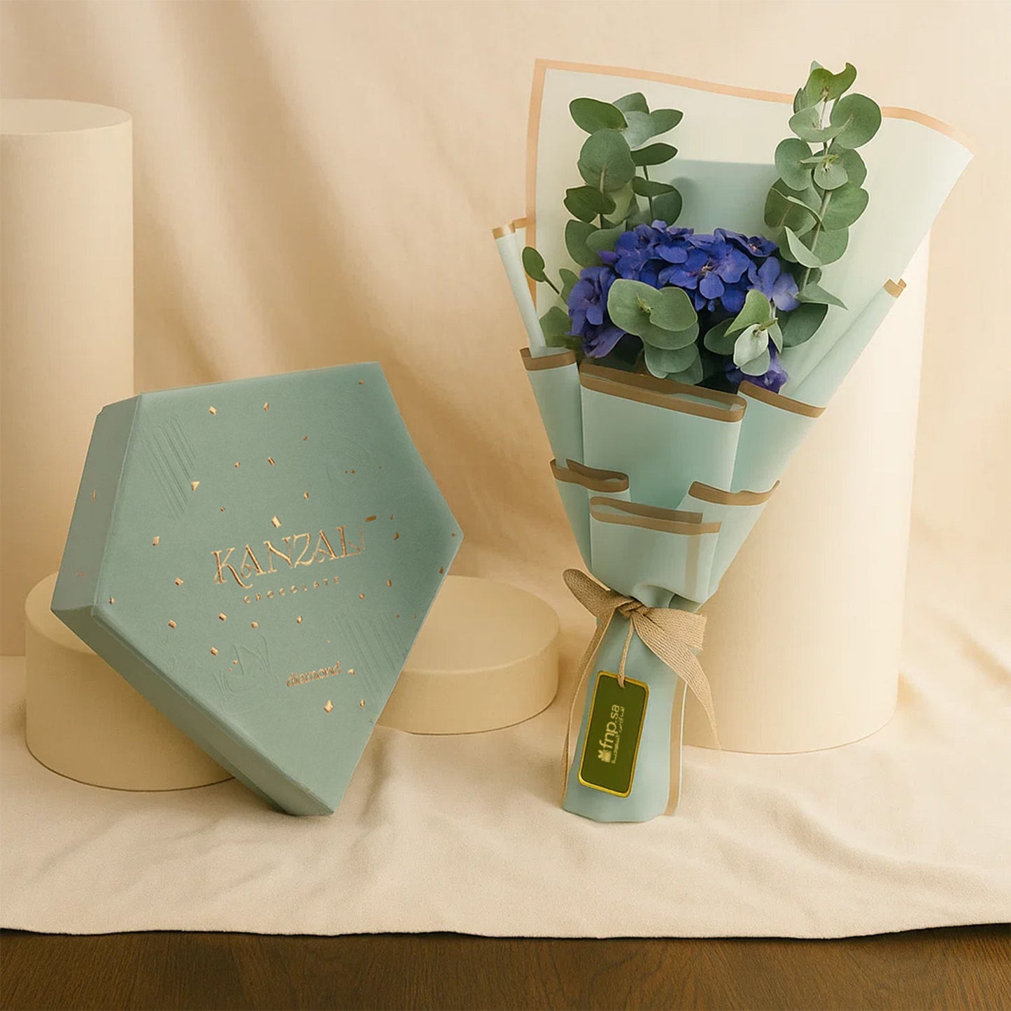 شوكولاتة كانزل دايموند و بوكيه هيدرانجيا