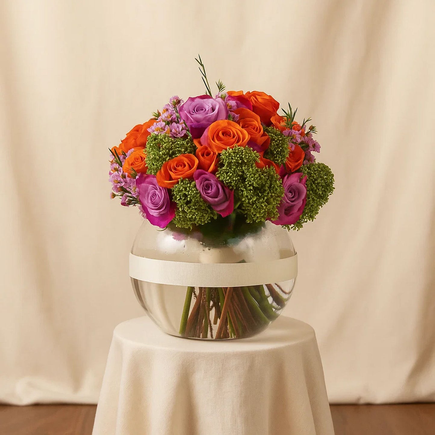 شوكولاتة لا ميرنا مع فازة ورد أريج