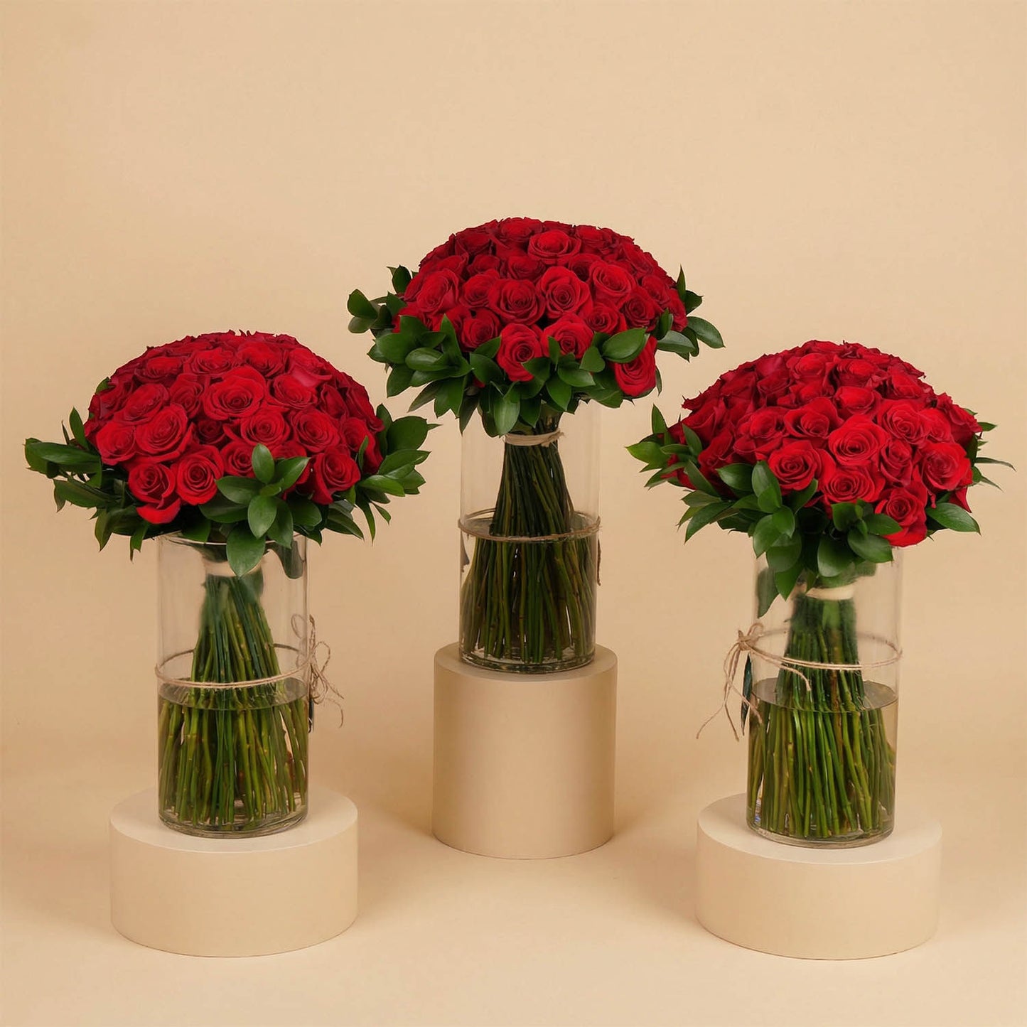 طقم مزهريات ورد أحمر