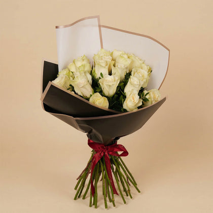 باقة ورد أبيض رومنسي | 24 وردة