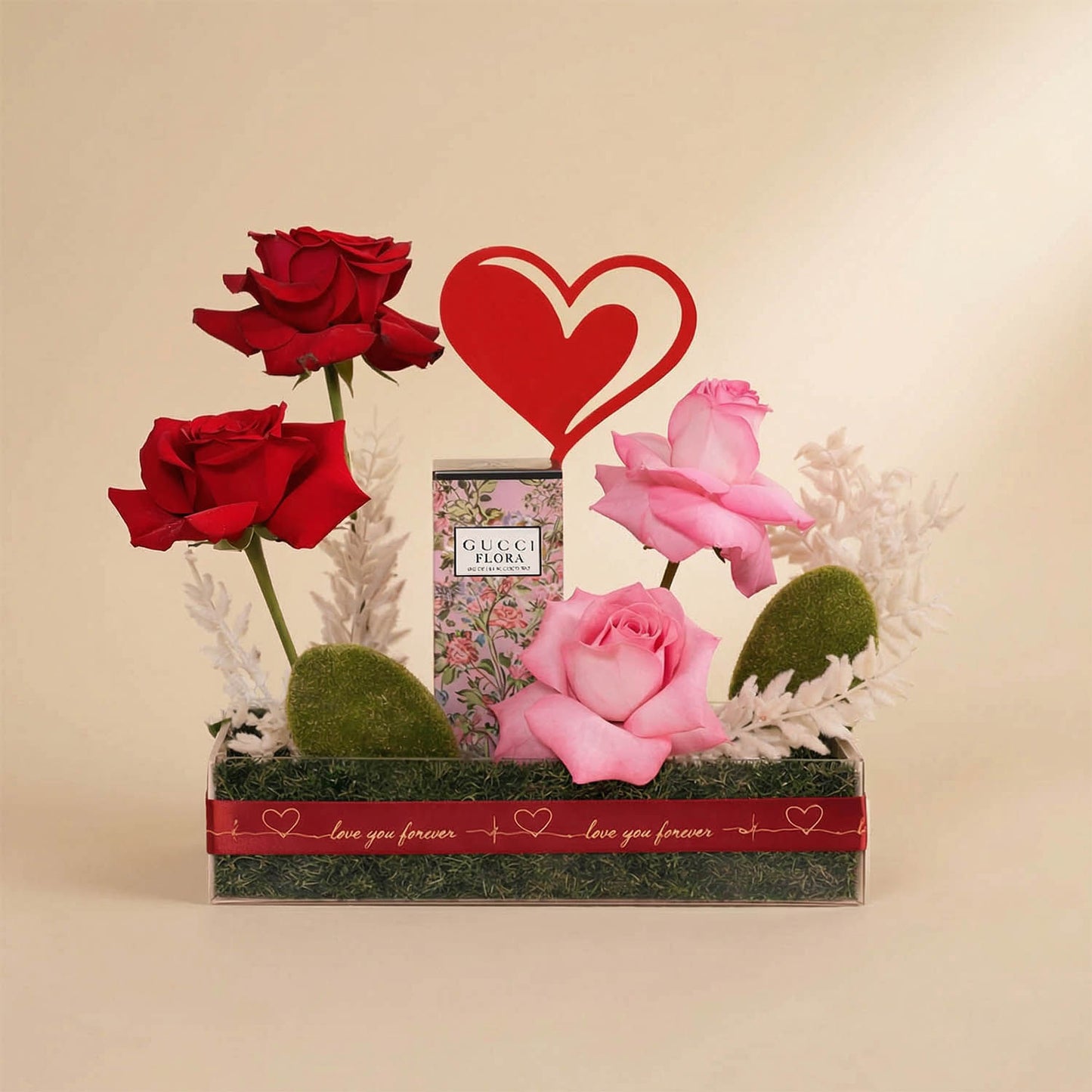 Gucci Perfume with Romantic Roses Love Tray
