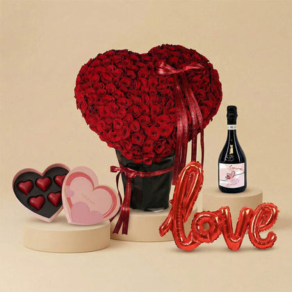 ذروة الحب | ورد أحمر على شكل قلب