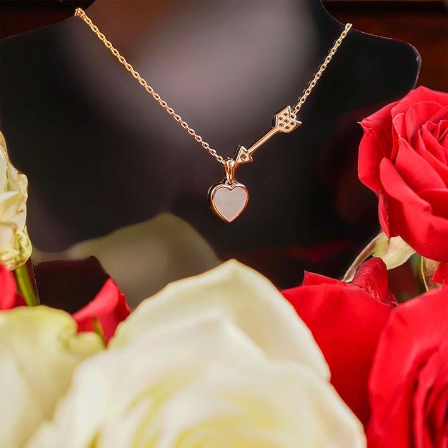 عقد فونتناي قلب وسهم مع بوكس ورد جوري