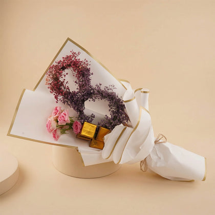 بوكيه ملكة مارس مع شوكولاتة