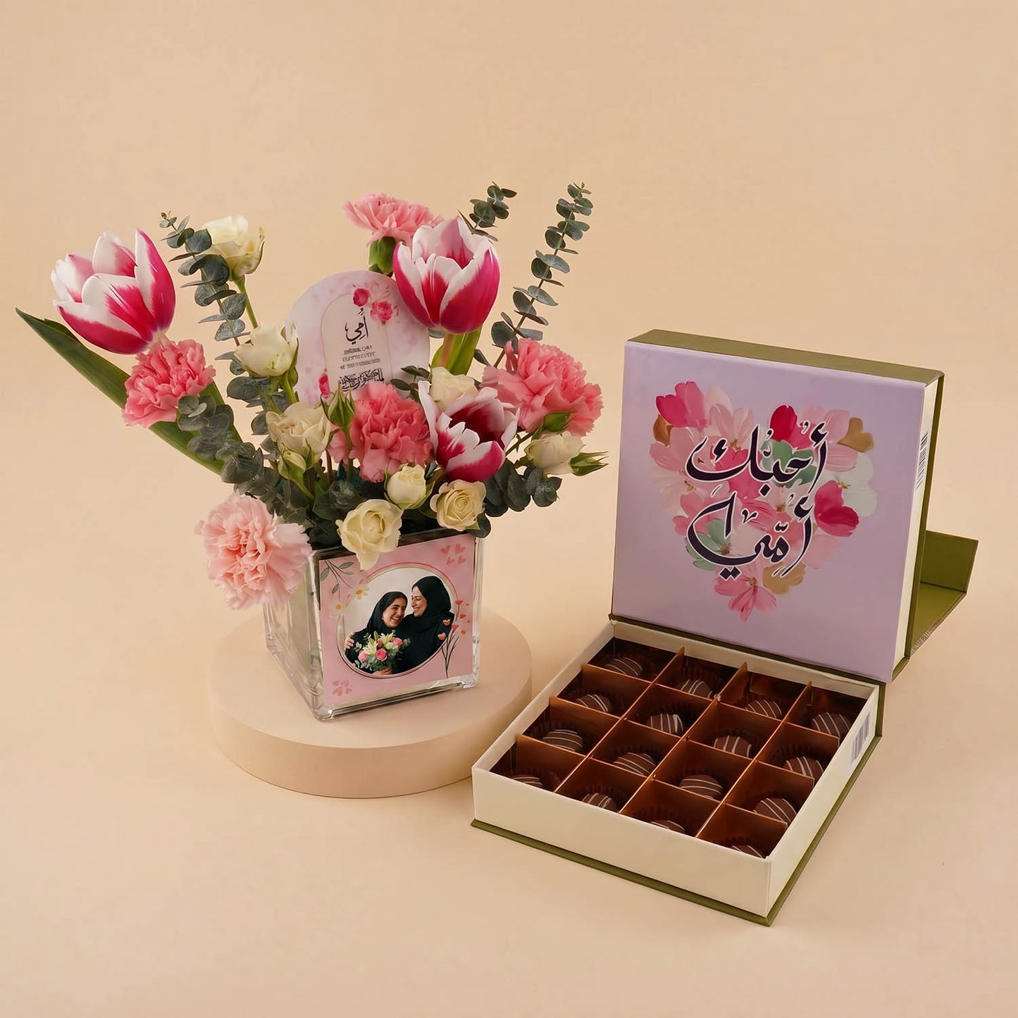 Customized Mothers Day Flower Vase with Chocolate