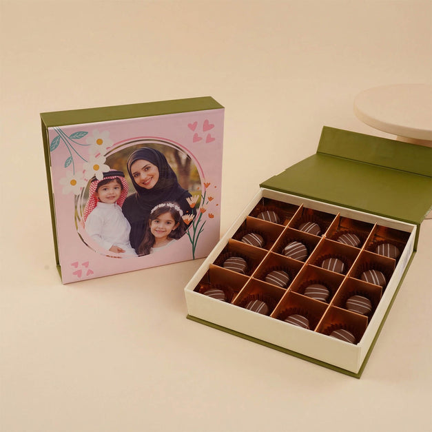 علبة شوكولاتة أحبك أمي