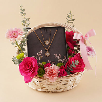 طقم مجوهرات شيروتي و سلة ورد وردي