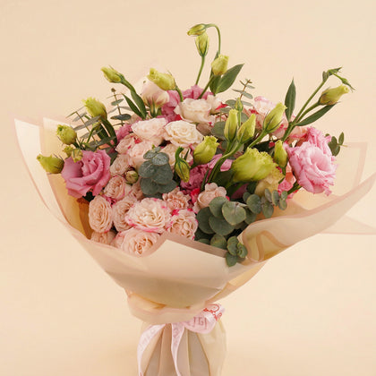 بوكس هدايا مولوده مع ورد و بالونات