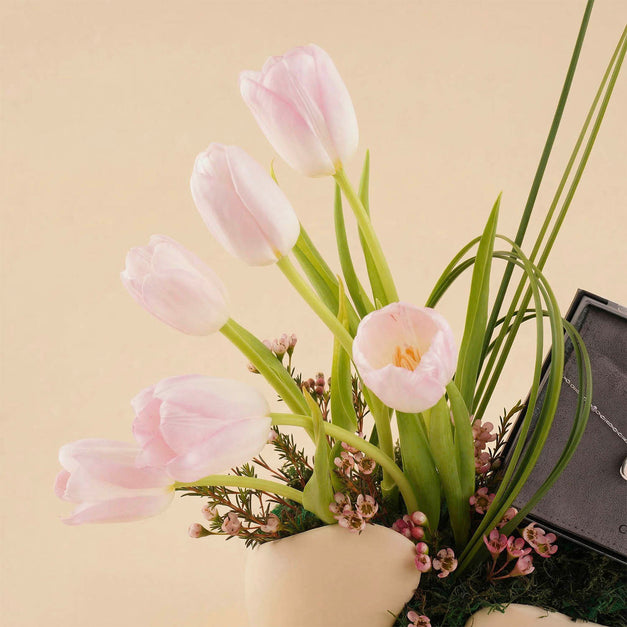 Tulip Masterpiece Vase with Cerruti Bracelet for Her