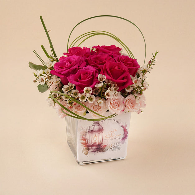 مزهرية ورود مع كيك العيد المميز