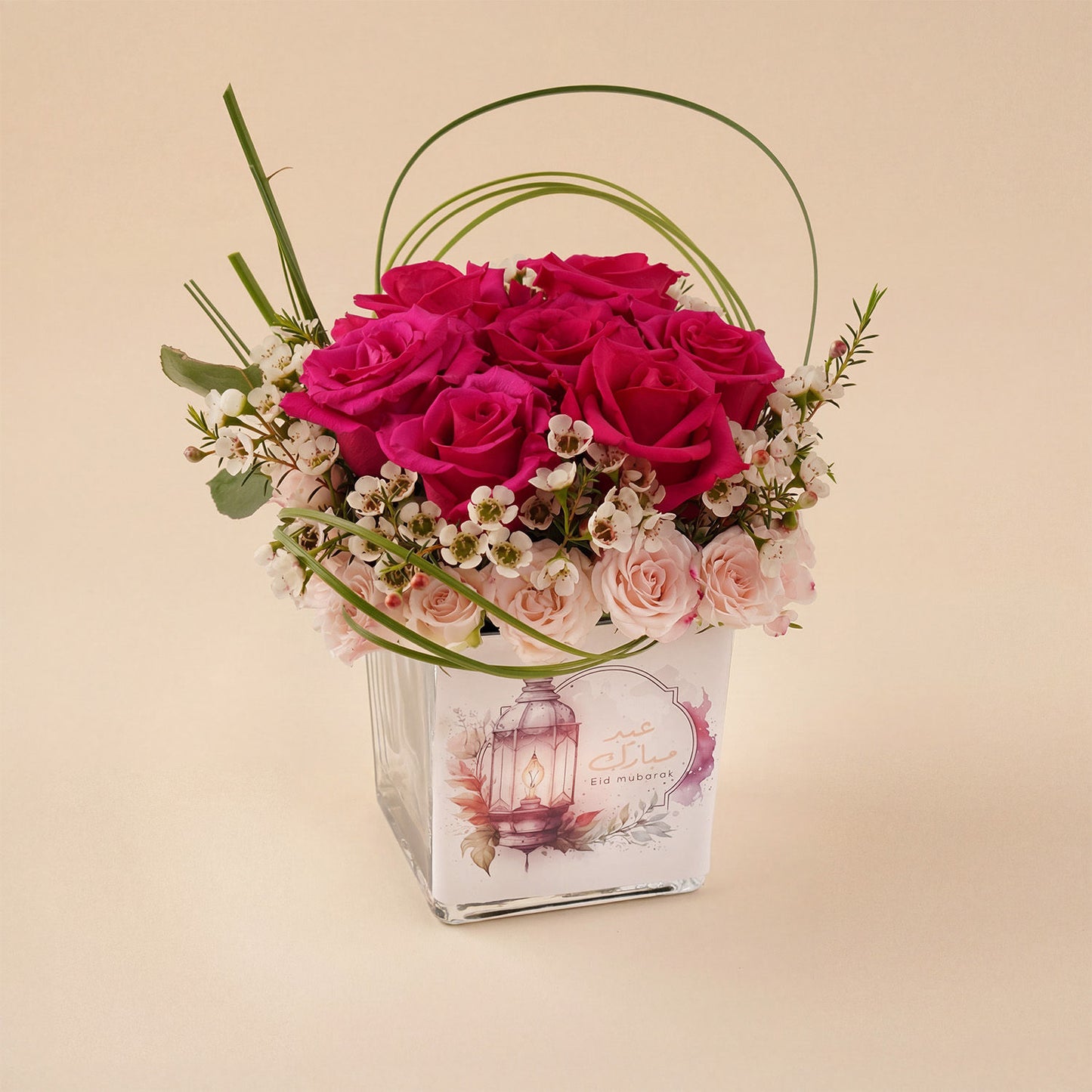 مزهرية ورود مع كيك العيد المميز