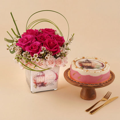 مزهرية ورود مع كيك العيد المميز