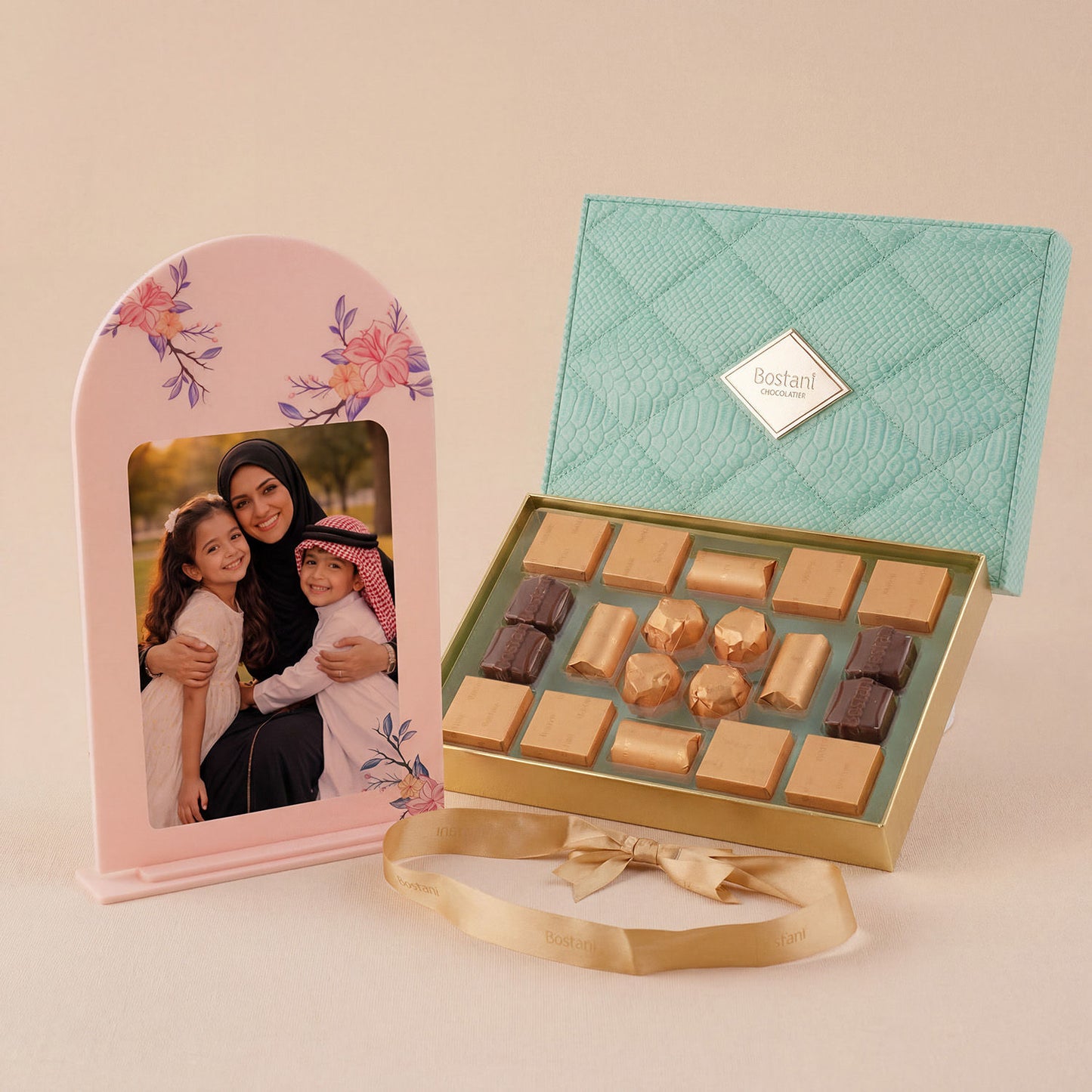 فريم مخصص للأم و علبة شوكولاتة بستاني