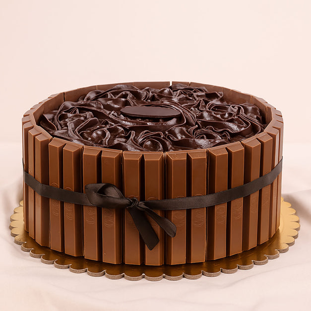 كيكة شوكولاتة تغليفة كيت كات