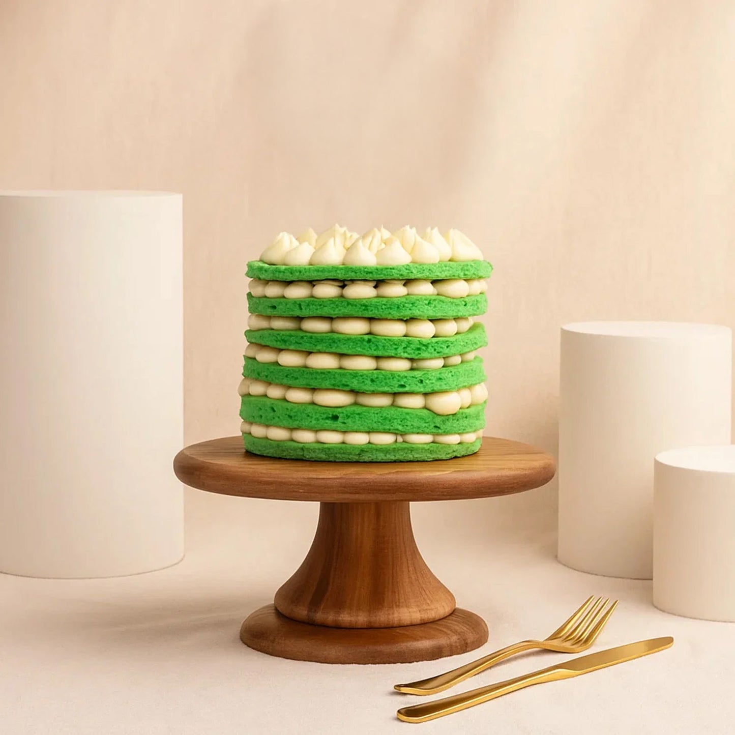 National Day Vanilla Layers Cake  With Topper 