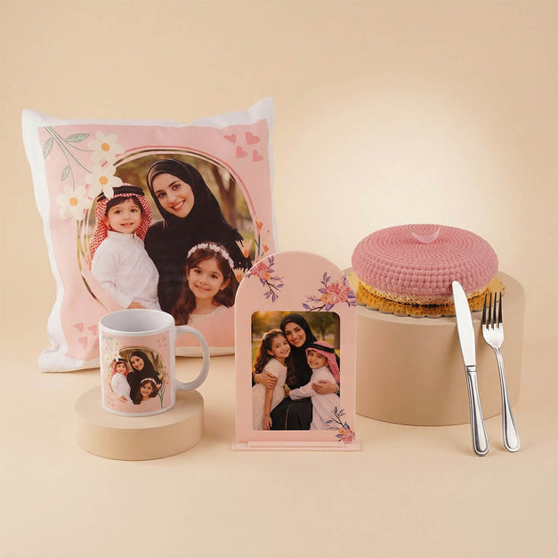 Personalized Gift Set for Mom & Cake