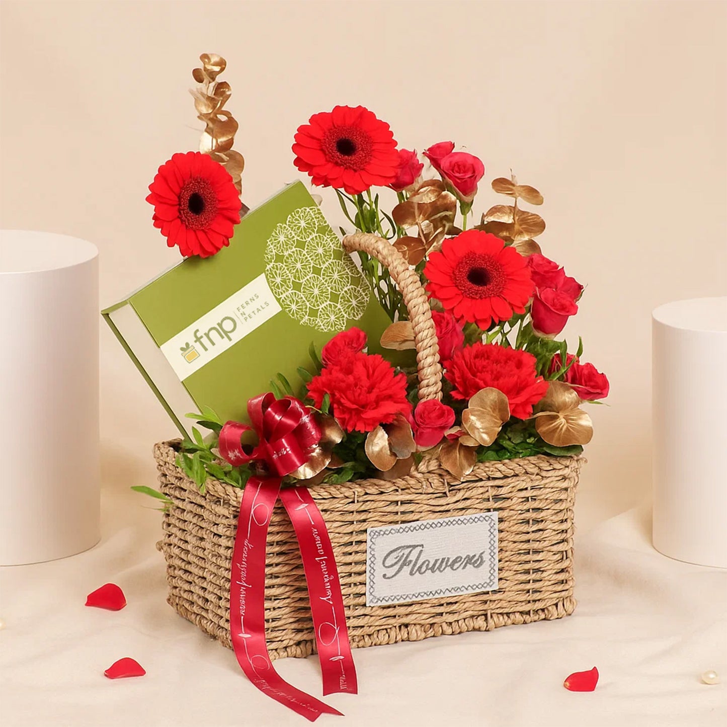 سلة الحب | ورد و جربيرا مع شوكولاتة