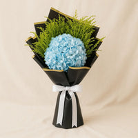 بوكيه هيدرانجيا زرقاء مع مجموعة شاي فيل قوود تي