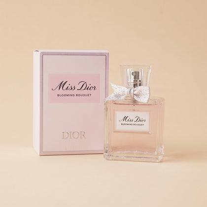 عطر مس ديور نسائي مع ورد و شوكولاتة