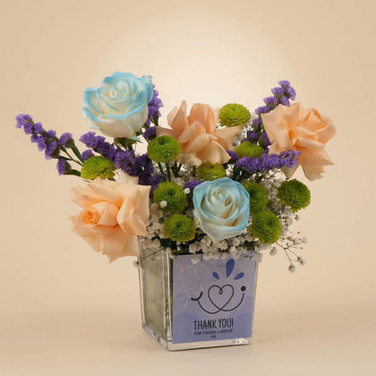 مزهرية ورد هدية يوم الطبيب