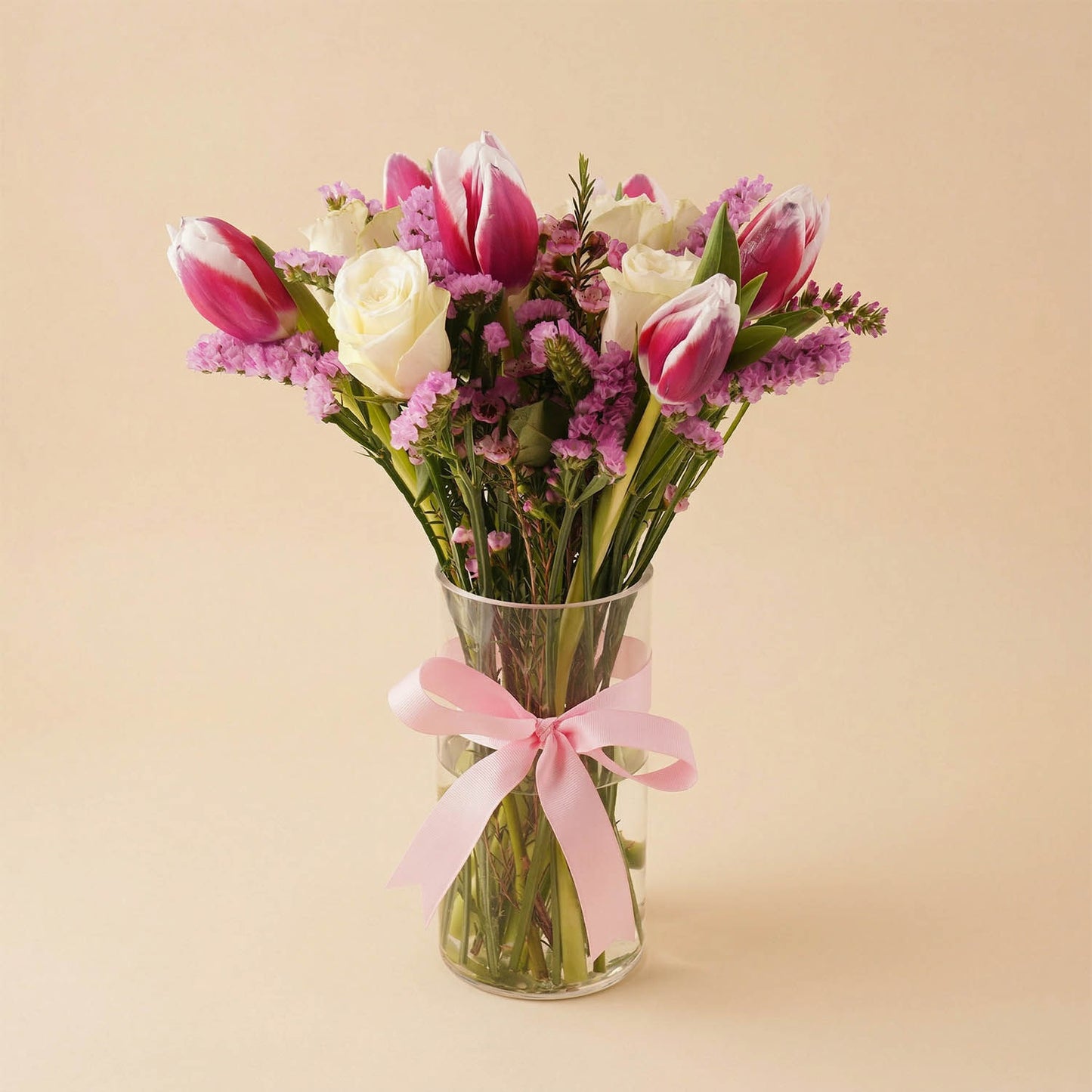 مزهرية سحر ورد التوليب
