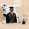 وسادة وكوب تخرج شخصيان