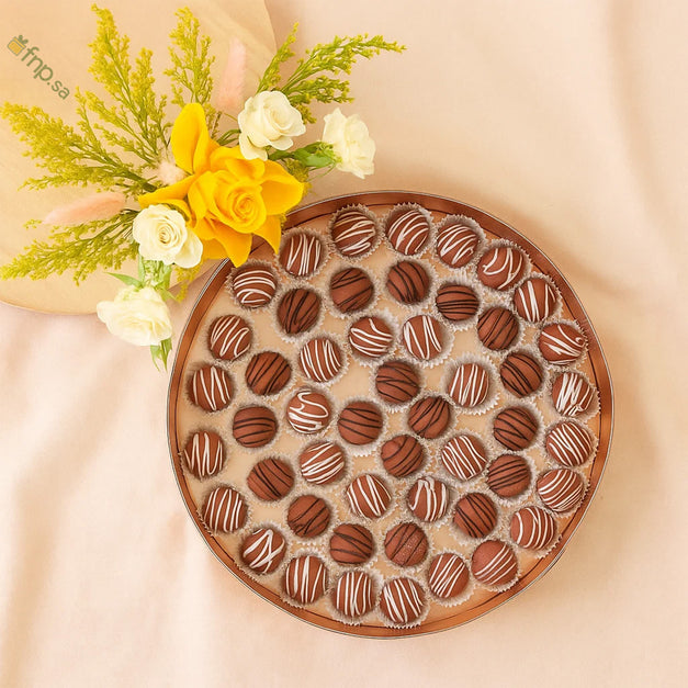 باقة ورد و صينية ترافل شوكولاتة