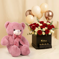 بوكس السعادة | ورد وشوكولاتة وبالونات