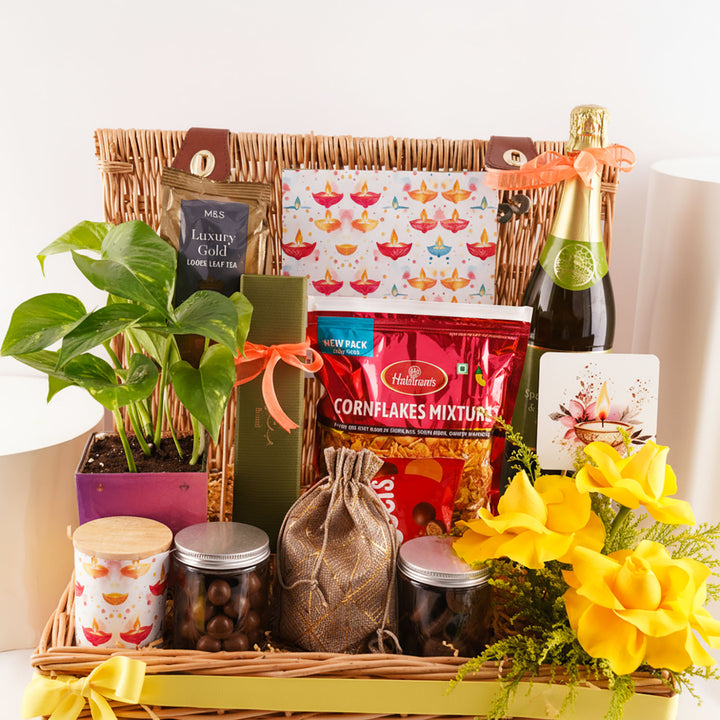Divali Glow Bateel n Flowers Gift Hamper